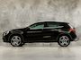 Mercedes-Benz GLA 250 4Matic Premium AMG Sport 211Pk Automaat (PANORAMADAK, MEMORY SEATS, GROOT NAVI, CAMERA, TREKHAAK, SPORTSTOELEN, GETINT GLAS, BRUIN LEDER, STOELVERWARMING, NIEUWSTAAT)