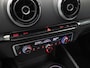 Audi A3 Sportback 1.4 TFSI S-Line Sport Automaat (NAVIGATIE, CLIMATE, LEDER/ALCANTARA, KEYLESS, SPORTSTOELEN, STOELVERWARMING, GETINT GLAS, CRUISE, NIEUWSTAAT)