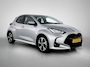 Toyota Yaris 1.5 Hybrid 115 Dynamic Comfort Pack | BTW voertuig | Stoel+stuurverwarming | Dodehoek detectie | Parkeersensoren voor+achter | Draadloze telefoonlader | Navigatie | Apple CarPlay/Android Auto |