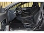 Mercedes-Benz CLA 180 AMG 62dkm Trekhaak Dealerauto NL-auto LED Stoelverw. 18"4S + Nwe APK