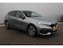 BMW 1-Serie 118i Automaat LMV Sportstoelen Half Leder Virtual Cockpit Navigatie Draadloos Carplay Sfeerverlichting Sport Velgen