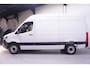 Mercedes-Benz Sprinter 319 CDI 3.0 V6 190 pk Aut. L2H2 Trekhaak 3.500 kg Navi, Camera, Apple Carplay, Cruise Control, 3-Zits