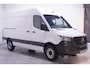 Mercedes-Benz Sprinter 319 CDI 3.0 V6 190 pk Aut. L2H2 Trekhaak 3.500 kg Navi, Camera, Apple Carplay, Cruise Control, 3-Zits