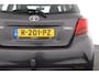 Toyota Yaris 1.0 VVT-i Aspiration | Airco | Trekhaak | All season banden |