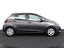 Toyota Yaris 1.0 VVT-i Aspiration | Airco | Trekhaak | All season banden |
