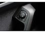 SEAT Ateca 1.5 TSI Style Business Intense 150PK / 110kW DSG, Full LED koplampen, keyless start & entry, achteruitrijcamera (Rear View), parkeersensoren voor en achter (PDC), Apple Carplay & Android Auto, DAB+, draadloze telefoonlader, navigatie, digital cockpit, adaptieve cruise control (ACC), parkeerassistent (Park Assist), 2-zone climatronic, 19" LMV, elektrisch verstel-, verwarm- en inklapbare buitenspiegels, multifunctioneel lederen stuurwiel, licht- en regensensor etc.