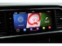 SEAT Ateca 1.5 TSI Style Business Intense 150PK / 110kW DSG, Full LED koplampen, keyless start & entry, achteruitrijcamera (Rear View), parkeersensoren voor en achter (PDC), Apple Carplay & Android Auto, DAB+, draadloze telefoonlader, navigatie, digital cockpit, adaptieve cruise control (ACC), parkeerassistent (Park Assist), 2-zone climatronic, 19" LMV, elektrisch verstel-, verwarm- en inklapbare buitenspiegels, multifunctioneel lederen stuurwiel, licht- en regensensor etc.