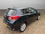Toyota Auris 1.8 Hybrid Lease+ met panaramadak
