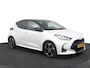Toyota Yaris 1.5 Hybrid 130 Launch Edition | Stoel en stuurverwarming | Leder-stof bekleding | Parkeersensoren |
