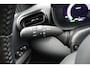 Toyota Yaris 1.5 Hybrid 130 Launch Edition | Stoel en stuurverwarming | Leder-stof bekleding | Parkeersensoren |