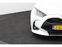 Toyota Yaris 1.5 Hybrid 130 Launch Edition | Stoel en stuurverwarming | Leder-stof bekleding | Parkeersensoren |