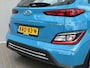 Hyundai Kona Electric Comfort 39 kWh / SOH 100% / Fabrieksgarantie t/m 04-2028 / Dealer Onderhouden / Stoelverwarming / Apple Carplay/Android Auto / Achteruitrijcamera / 1-fase /