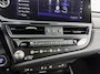 Lexus ES 300h F Sport Line | Mark Levinson | Schuif/Kanteldak | Head-up Display | Dodehoek detectie | 360 Camera | Stoel+stuurverwarming | Sportstoelen | 19" Velgen | Apple Carplay & Android Auto |