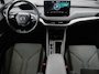 Skoda Enyaq iV 60 | SOH 93,0% | Half leder | Cruise control | Carplay | Climate control | Lane assist | Park assist | Trekhaak | Sfeerverlichting | Navigatie | Bluetooth