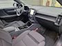 Volvo XC40 Single Motor Extended Range Plus 82 kWh Adaptieve Cruise / Stoel + Stuurverwarming / Trekhaak / Parkeersensoren- Camera achter / 19'' / All-Season banden / Carplay / Android Auto /