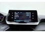 Peugeot e-2008 EV Allure 50 kWh | 100% SOH! l Apple Carplay/Android Auto l Bluetooth l DAB l Cruise Control l Climate Control l Navigatie l Lichtmetalen Velgen l PDC Achter