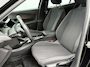 Peugeot e-2008 EV Active Pack 50 kWh | SOH 93,2 % | CarPlay | Parkeersensoren | Cruise control |