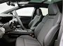 Audi Q4 e-tron S edition performance 82 kWh 286 PK | Navigatie | Glazen Panoramadak | Adaptive Cruise Control | Privacy Glas | Optiek Pakket Zwart | Stoelverwarming | Trekhaak |