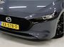 Mazda 3 2.0 e-SkyActiv-G M Hybrid 122 Comfort met Bose [APAPTIVE CRUISE CONTROL, APPLE CARPLAY, ANDROID, BOSE SOUND SYSTEM, MEMORY SEATS, STOELVERWARMING STUUR VERWARMING, CAMERA, PDC V+A, BLUETOOTH, LEDER, LED, ELEKTRISCHE ACHTERKLEP, NAVIGATIE,