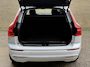 Volvo XC60 2.0 T6 Plug-in hybrid AWD Long range 350pk | SOH 98% | Ultimate bright | Panoramadak | Lederen bekleding | Stoel&stuurverwarming | Achterbank verwarmd | Pilot assist | Camera | Dodehoekdetectie | Memory | Full-LED | DAB | Keyless | Apple CarPlay | Elektrische achterklep | Volledig dealeronderhouden