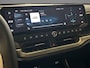 Jeep Compass First Edition 74 kWh | VOORRAAD VOORDEEL TOT € 4.000,- + GRATIS SCHUIFDAK! T.W.V. € 1.100,- | Camera 360 | Parkeersensoren voor en achter | Premium pack | Convience pack | Warmtepomp | 2 + 6 Speciale Garantie |