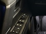 Jeep Compass First Edition 74 kWh | VOORRAAD VOORDEEL TOT € 4.000,- + GRATIS SCHUIFDAK! T.W.V. € 1.100,- | Camera 360 | Parkeersensoren voor en achter | Premium pack | Convience pack | Warmtepomp | 2 + 6 Speciale Garantie |