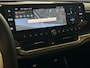 Jeep Compass First Edition 74 kWh | VOORRAAD VOORDEEL TOT € 4.000,- + GRATIS SCHUIFDAK! T.W.V. € 1.100,- | Camera 360 | Parkeersensoren voor en achter | Premium pack | Convience pack | Warmtepomp | 2 + 6 Speciale Garantie |