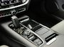 Volvo V60 T6 Twin Engine AWD Momentum Pro | Panoramadak | Harman Kardon | Head up Display | Lederen bekleding | Adaptieve Cruise Control | BLIS dodehoekdetectie | 360 graden camera