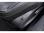 Peugeot 2008 1.2T 130pk GT-line | Dealeronderhouden | Lederen bekleding | Panoramadak | DAB+ | Achteruitrijcamera | Navi | Stoelverwarming