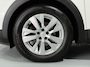 Peugeot 3008 1.2 PureTech Allure / Cruise control / Climate control / etc..
