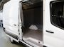 Ford E-Transit 350 | L4 H3 | TREND | 89 kWh | NAVIGATIE | PARKEERCAMERA | 2-ZITS | APPLE CARPLAY | STOELVERWARMING/STUURVERWARMING | VOORRUITVERWARMING | ELEKTRISCHE BESTUURDERSSTOEL | ADAPTIEVE CRUISE CONTROL | SPIEGEL VERWARMING