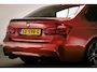 BMW 3-Serie 320i Executive | LEDER | STOELVERWARMING | DAB | APPLE | CAMERA | 19"