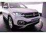 Volkswagen T-Cross Style 1.0 TSI 110pk Adaptive cruise control, Navigatie, Achteruitrijcamera, Parkeersensoren, App connect, LED koplampen, Airco, DAB, Radio