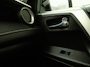 Toyota RAV4 2.0 Executive Business 4WD 152Pk Automaat (NAVIGATIE, CLIMATE, GETINT GLAS, CAMERA, LEDER, ELEK SPORTSTOELEN, STOELVERWARMING, CRUISE, NIEUWSTAAT)
