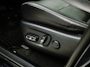 Toyota RAV4 2.0 Executive Business 4WD 152Pk Automaat (NAVIGATIE, CLIMATE, GETINT GLAS, CAMERA, LEDER, ELEK SPORTSTOELEN, STOELVERWARMING, CRUISE, NIEUWSTAAT)