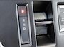Opel Vivaro-e Electric EV 75 kWh 136pk L3 I SOH 98% | Airconditioning | Navigatie via app | Bijrijdersbank | Onboard lader 11Kw - 3 fase | Geïsoleerde comfort scheidingswand | Surround View pakket