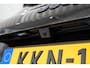 Jeep Avenger Black Edition 54 kWh | Tot 8 Jaar Garantie | Lederen bekleding | Schuif-Kanteldak | Camera | Stoel Massage | Camera | Elektrische Achterklep | Navigatie |