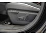 Jeep Avenger Black Edition 54 kWh | Tot 8 Jaar Garantie | Lederen bekleding | Schuif-Kanteldak | Camera | Stoel Massage | Camera | Elektrische Achterklep | Navigatie |
