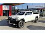 Toyota Hilux 2.8 D-4D 4WD Automaat Invincible | Verhogingsset 2" | Tonneau Cover aluminium | Pro-Forge Upper Control Arms | Ledbar 37" | 2.8L Turbo Diesel Snorkel | Vierwielaandrijving | Trekhaak | RIVAL achterbum
