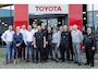 Toyota Hilux 2.8 D-4D 4WD Automaat Invincible | Verhogingsset 2" | Tonneau Cover aluminium | Pro-Forge Upper Control Arms | Ledbar 37" | 2.8L Turbo Diesel Snorkel | Vierwielaandrijving | Trekhaak | RIVAL achterbum