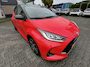 Toyota Yaris 1.5 Hybrid EXECUTIVE PANODAK JBL-AUDIO STOEL/STUURVERW NAVI PARK-SENSOREN CAMERA BLIND SPOT APPLE/ANDROID 17'' LM-VELGEN LEER AD-CRUISE CLIMA