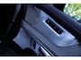 Volvo XC90 T8 Plug-in hybrid AWD Ultra Bright | Luchtvering | Trekhaak | Panoramadak | Verwarmbare voorstoelen met massagefunctie en ventilatie | Head-up display | Premium audio by Bowers & Wilkins | 360 graden camera | Verwarmbare achterbank |