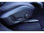 Volvo XC90 T8 Plug-in hybrid AWD Ultra Bright | Luchtvering | Trekhaak | Panoramadak | Verwarmbare voorstoelen met massagefunctie en ventilatie | Head-up display | Premium audio by Bowers & Wilkins | 360 graden camera | Verwarmbare achterbank |