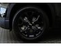 Jeep Avenger 1.2 e-Hybrid Black Edition | Tot 8 Jaar Garantie | Winter Pack | Navigatie | Camera | Elektrische Achterklep | Parkeersensoren |