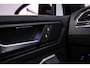 Volkswagen Tiguan R-Line Business+ 1.5 TSI 150pk DSG Automaat Trekhaak, Panoramadak, Black Style, Adaptive cruise control, Navigatie, Achteruitrijcamera, LED koplampen