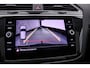 Volkswagen Tiguan R-Line Business+ 1.5 TSI 150pk DSG Automaat Trekhaak, Panoramadak, Black Style, Adaptive cruise control, Navigatie, Achteruitrijcamera, LED koplampen