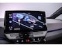 Volkswagen ID.3 Life 58 kWh 145pk Automaat Adaptive cruise control, Navigatie, Parkeersensoren, Stoelverwarming, LED koplampen, App connect