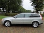 Volvo V70 2.4D Kinetic Leer/Stof Navigatie Bleutooth Ecc Cruisecontrol Pdc Lm Velgen Trekhaak