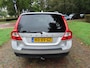 Volvo V70 2.4D Kinetic Leer/Stof Navigatie Bleutooth Ecc Cruisecontrol Pdc Lm Velgen Trekhaak