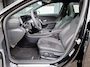 Mercedes-Benz A-klasse 180 Star Edition AMG Line | Panoramadak | Night Pakket | Achteruitrijcamera | Sfeerverlichting | Stoelverwarming | Multibeam LED | Dodehoekassistentie | Winter Pakket incl. Stuurwielverwarming